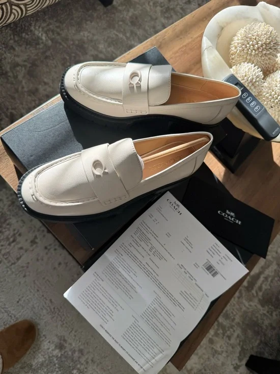 Coach Cream Leather Penny Loafers with Black Sole NEVER WORN Paid $240 - Picture 2 of 4